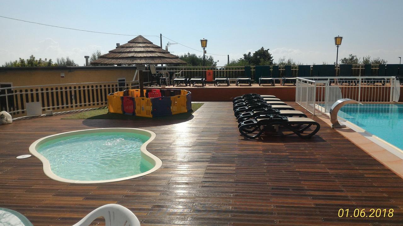Camping Ali Baba Ceriale Bagian luar foto